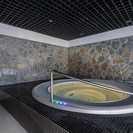 Daire Park C5-z Dostepem Do Basenu, Sauny, Jacuzzi, Silowni *